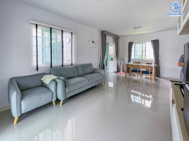 บ้านเดี่ยวมือสองนนทบุรี ม.เพอร์เฟคพาร์ค ชัยพฤกษ์ แบรนด์คุณภาพจาก "พร็อพเพอร์ตี้ เพอร์เฟค" เนื้อที่ 62.20 ตร.ว. ฟังก์ชัน 3 ห้องนอน 3 ห้องน้ำ  แถมแอร์ 3 เครื่อง บรรยากาศร่มรื่น เงียบสงบ ส่วนกลางครบ!! เชื่อมต่อถนนหลัก ชัยพฤกษ์ กาญจนาภิเษก ใกล้ MRT "สถานีคลองบางไผ่"